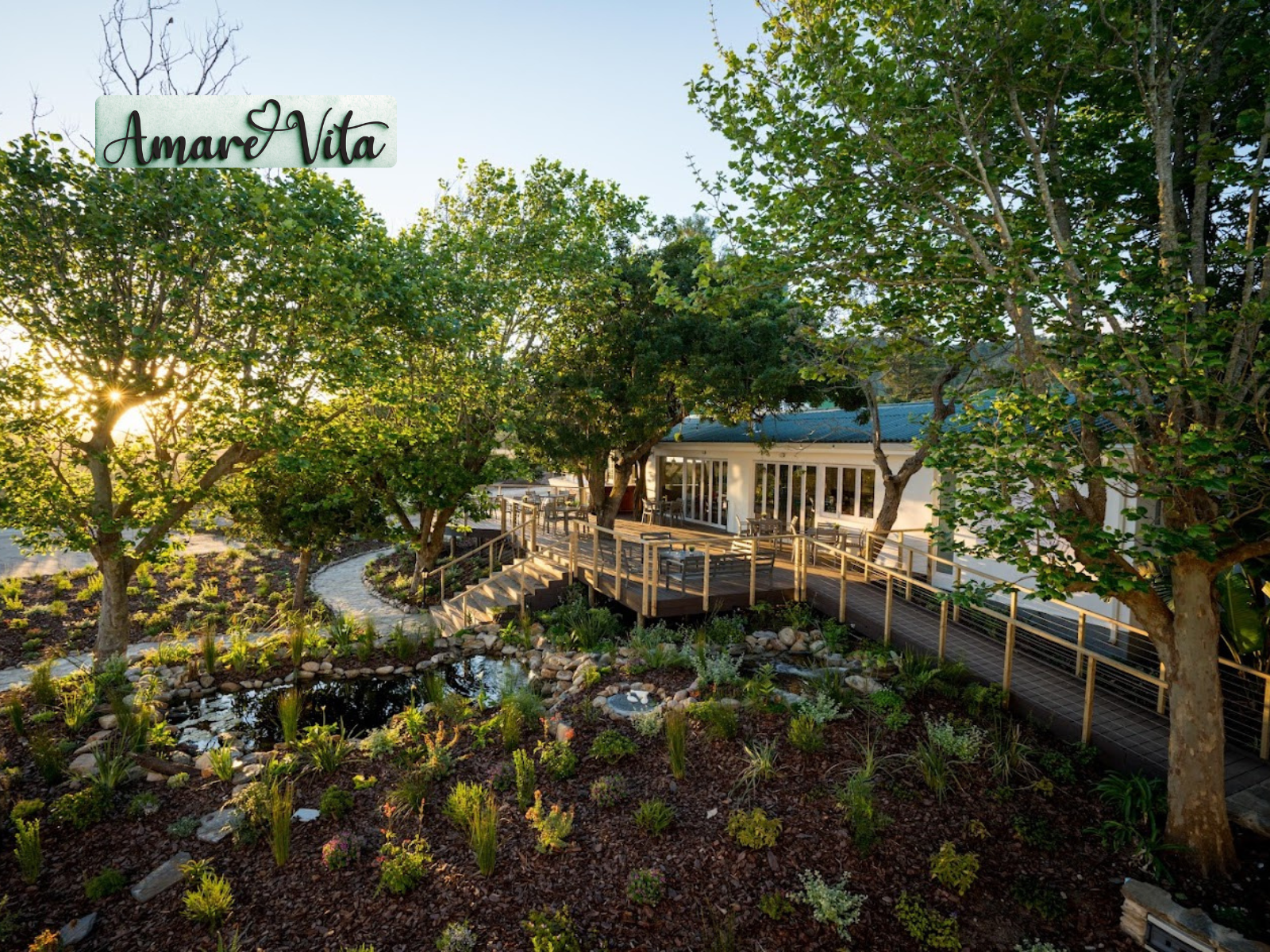 Amare Vita family friendly restaurant in Wilderness on the banks of the Touw River